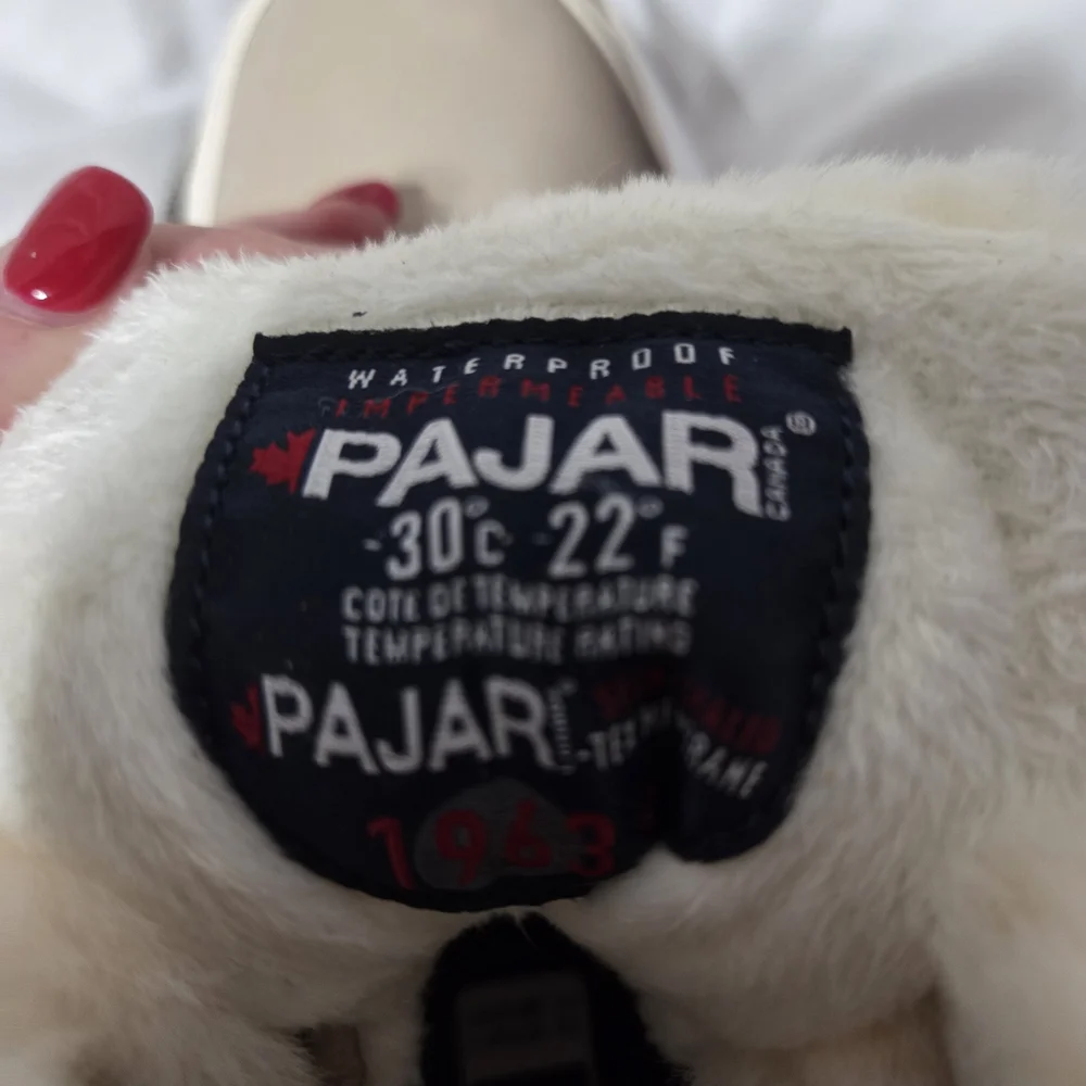 Pajar Beige Winter Boots with Fur Trim - Picture 3 of 6